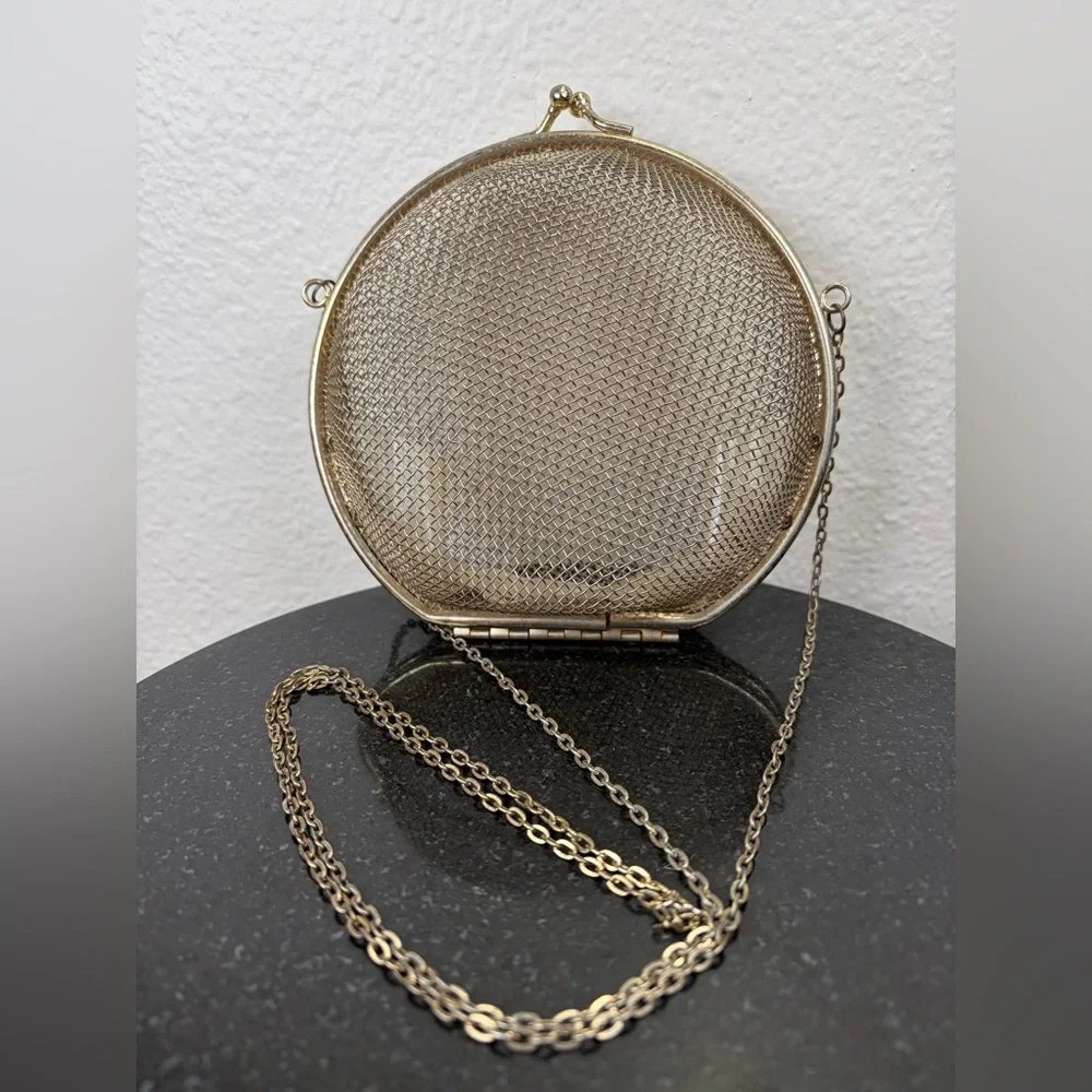 Vintage Metal Gold Mesh Clasp Purse with Long Gold Strap - Picture 1 of 4